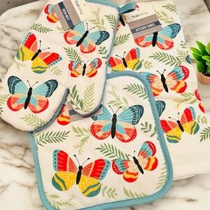 Vibrant Butterfly 🦋 3-Piece Kitchen Set w/Mitt, Potholder, & Kitchen Towel (NWT)